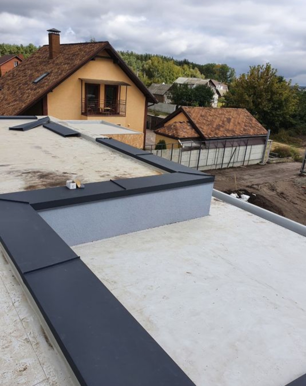 Монтаж шатрового даху з дотриманням ідеальної симетрії